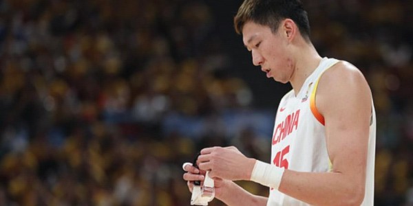 在解说席见证逆转，周琦：只要能赢，我在哪儿都行