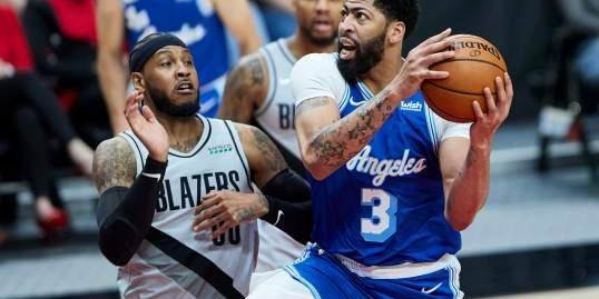 开云体育官网-抢六大战尤为引人注目 湖人绿军携手出战附加赛？