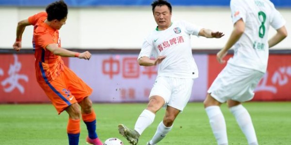 开云注册入口-青岛队铁桶阵崩了又要为保级而战 近3战0进球