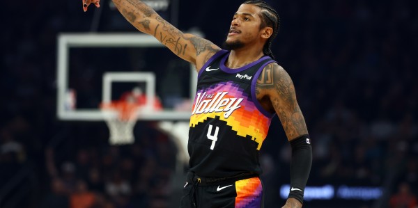 开云注册入口-手感略回暖！杰伦·格林16投7中&amp;amp;三分8中2 砍下20分4板4断&amp;amp;7失误